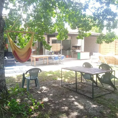 Maison Avec Jardin - 3 - 7 A 8 Personnes Holiday home *
